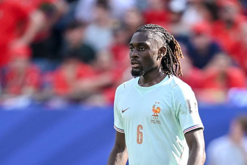 Liverpool Joins Manchester United in Pursuit of Manu Kone