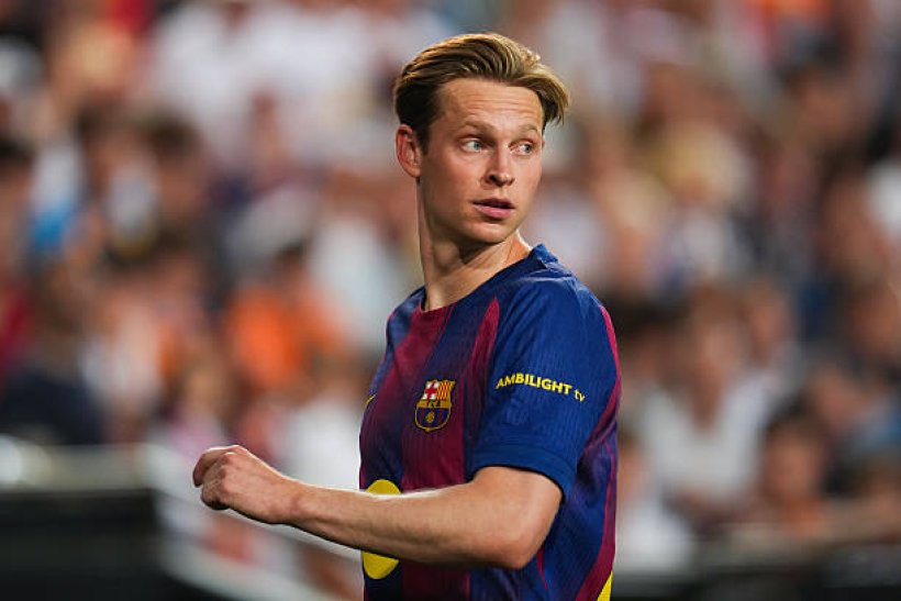 برشلونة ينتظر تعويضًا من فيفا بسبب إصابة دي يونج
