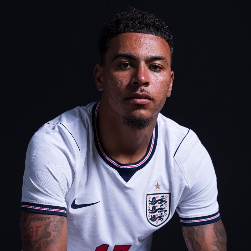 Chelsea asegura a Morgan Rogers en un acuerdo récord con Aston Villa