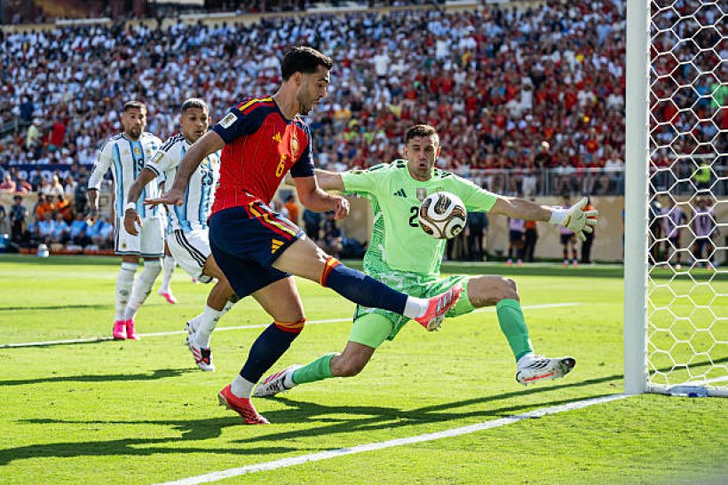 Emiliano Martínez establece un récord notable contra España en la final de la Copa del Mundo