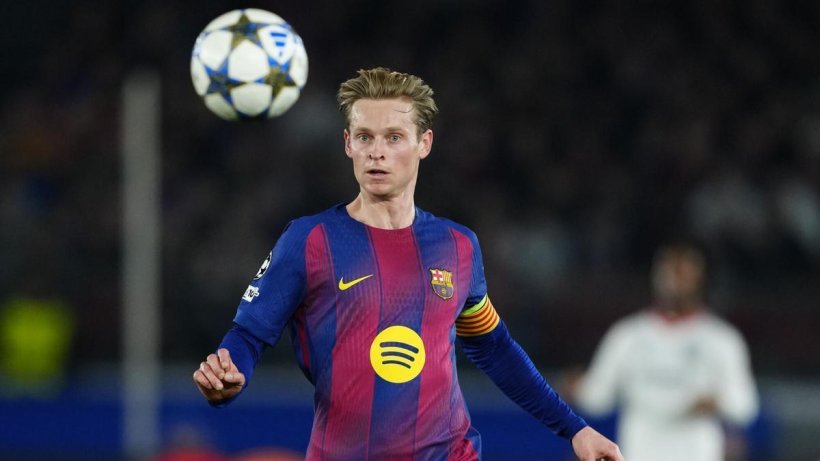 برشلونة يكشف عن طبيعة إصابة فرينكي دي يونج