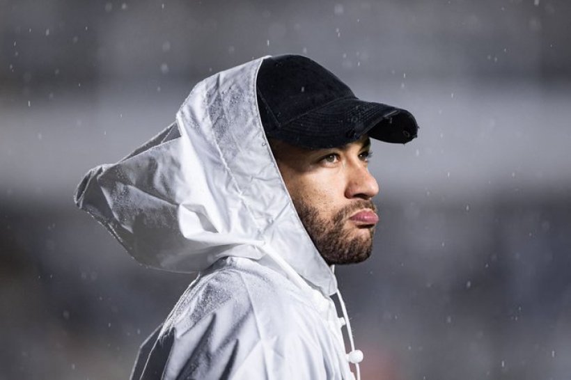 Neymar's Future at Santos in Doubt