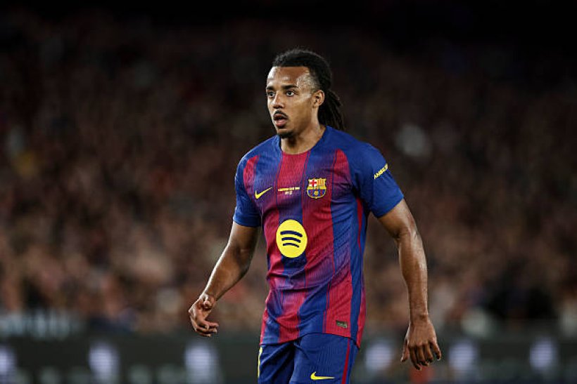 Tottenham Plans to Sign Barcelona Defender