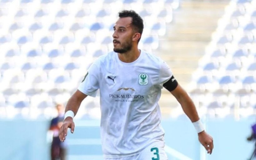 المصري يعلن رحيل لاعبه أحمد أيمن منصور