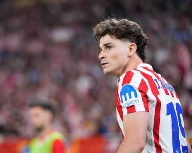 Barcelona's Deadline Passes: Alvarez Transfer in Legal Limbo