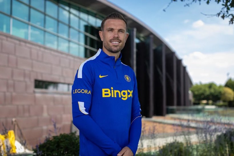 Chelsea ficha a Henderson con un contrato hasta 2028