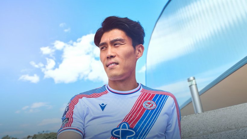 Crystal Palace Signs Tomiyasu on a Free Transfer