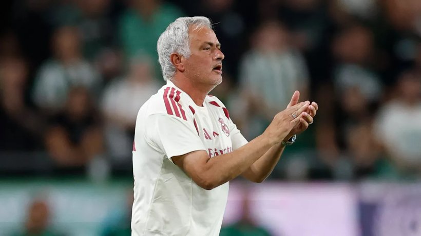 Mourinho: Estas cuestiones son beneficiosas para mí, Silva puede jugar en varias posiciones
