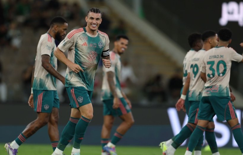 Roger Ibanez Extends Contract with Al Ahly Until 2030