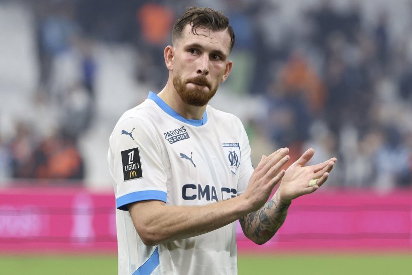 Newcastle Priorise Højbjerg pour Renforcer le Milieu de Terrain