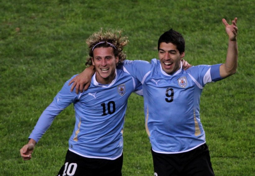 Forlán Opens Door for Suárez's Return to Uruguay National Team