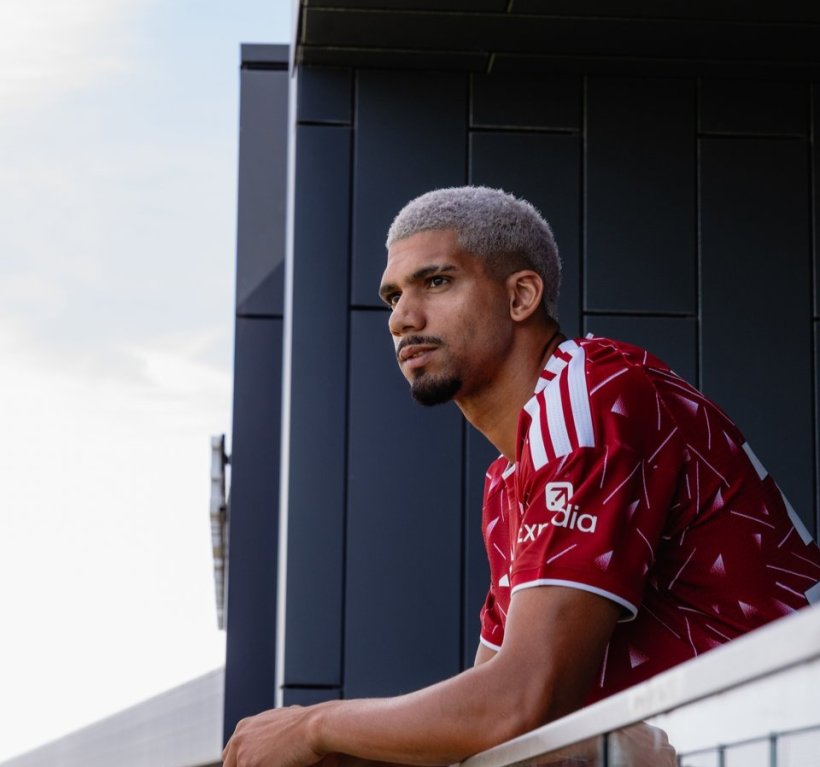 Araujo Joins Liverpool Without Fear Clause