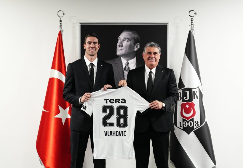 Besiktas ficha a Dusan Vlahovic