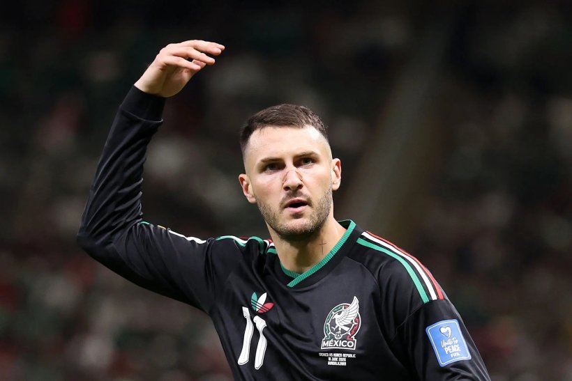 Santiago Giménez Set for Move to Porto