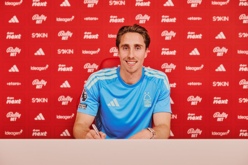 Nottingham Forest Signs Goalkeeper Steven Benda