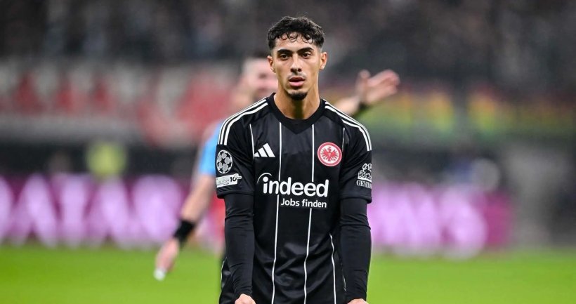 كريستال بالاس يفتح مفاوضات ضم فارس شايبي من فرانكفورت