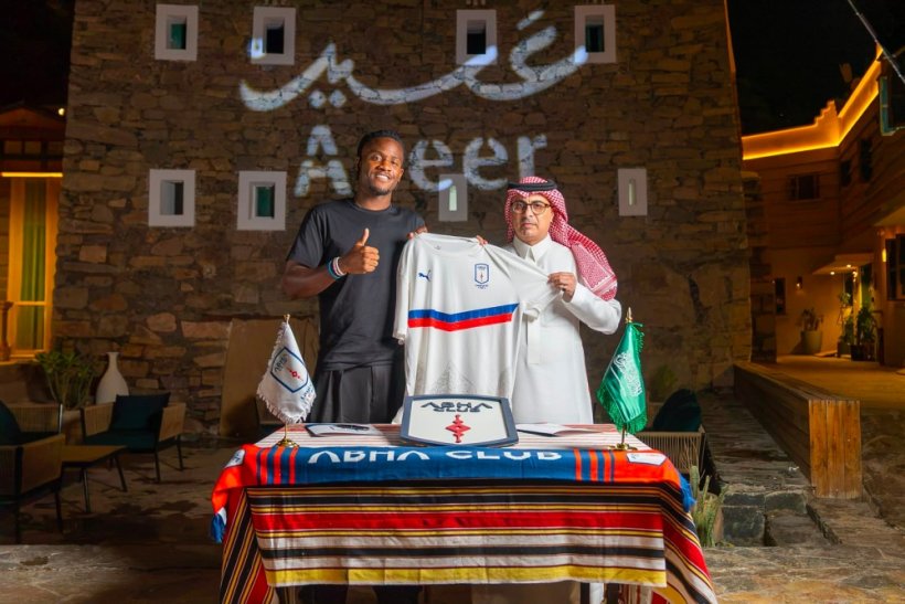 أبها يعلن التعاقد مع المهاجم البلجيكي باتشواي