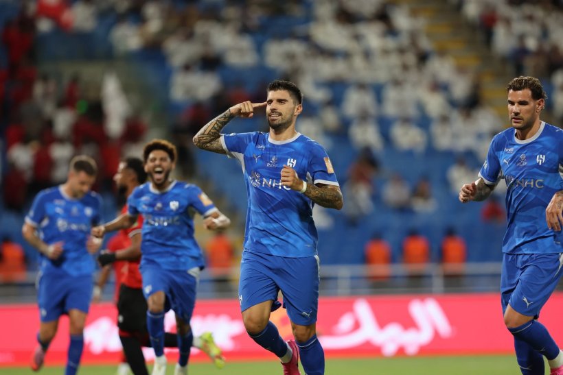 الهلال يتجاوز الرائد بثنائية نيفيز ويبلغ دور الـ16 في كأس الملك