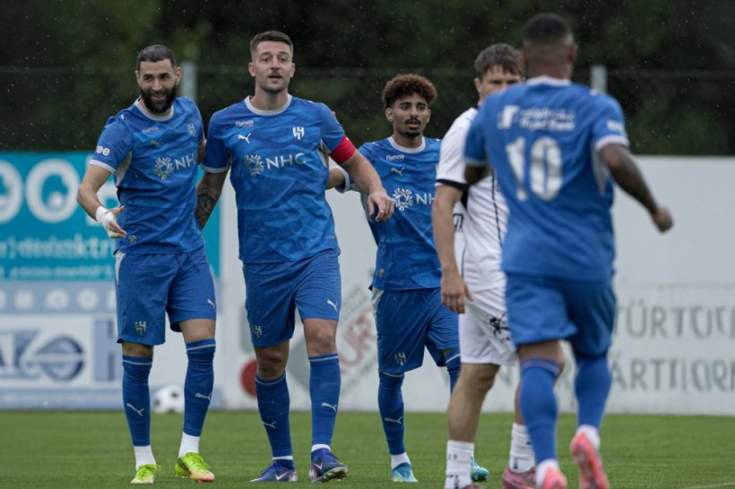 Simon in London to finalize two new signings for Al Hilal