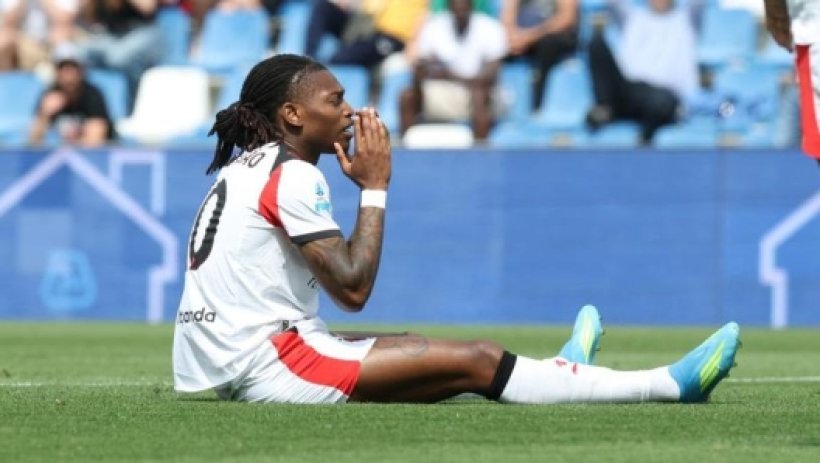 Aston Villa Considering Move for Rafael Leão