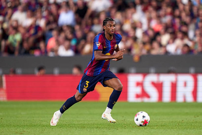 Manchester United prepara oferta por Balde, informes establecen precio