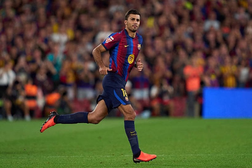 رودري يواصل برنامجه الخاص مع برشلونة قبل مواجهة رايو فاليكانو