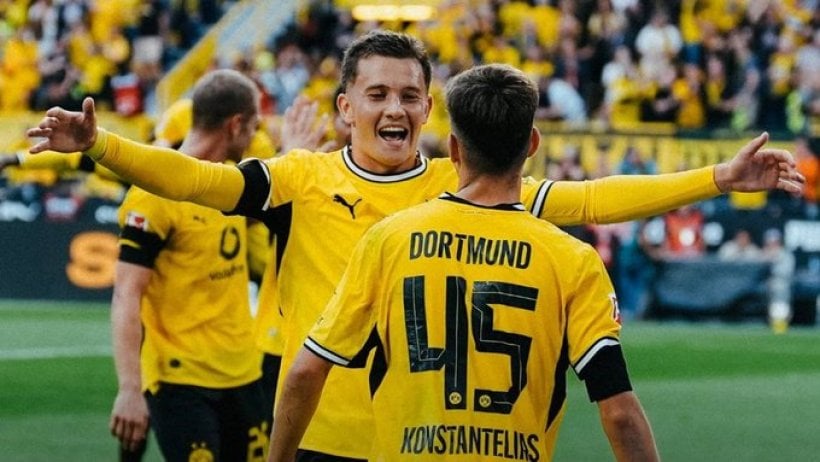 Dortmund Kicks Off Bundesliga with 2-0 Win Over Hamburg
