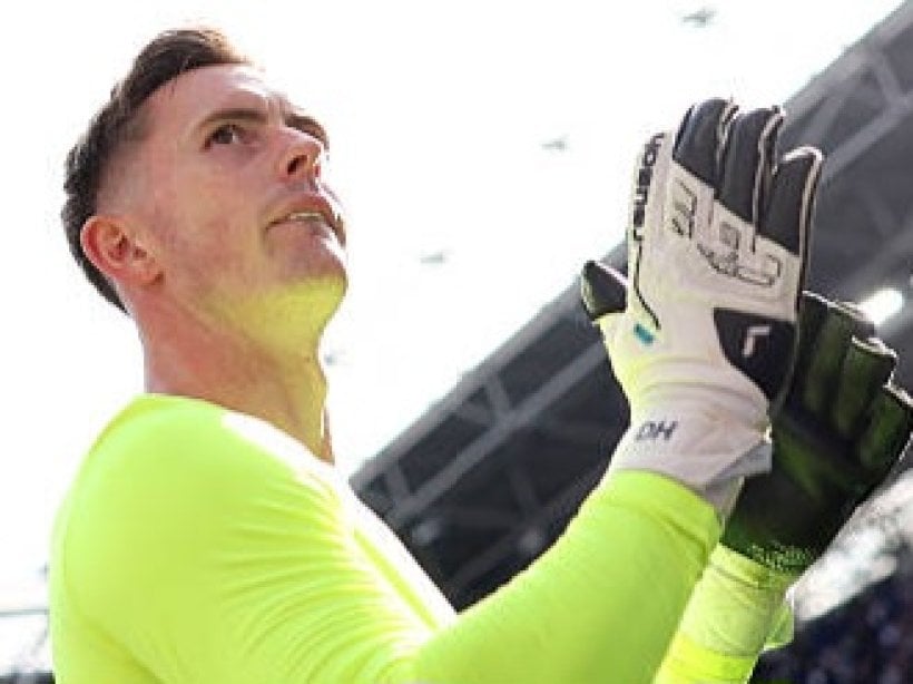 Nottingham Forest fait une offre officielle pour Dean Henderson