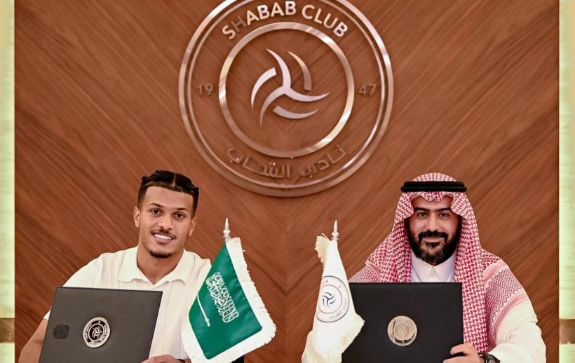 Officiellement.. Al-Shabab renouvelle le contrat de Sultan Al-Enezi