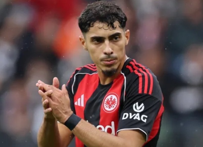 فارس شايبي يتفق مع نادٍ في الدوري الإنجليزي