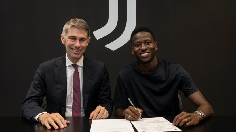 Official: Juventus announces signing of Pape Matar Sarr
