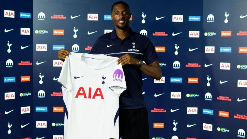 Tottenham officially announces signing of Tosin Adarabioyo
