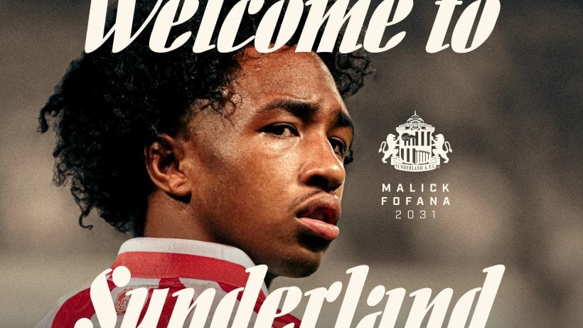 Sunderland officially announces the signing of Malick Fofana