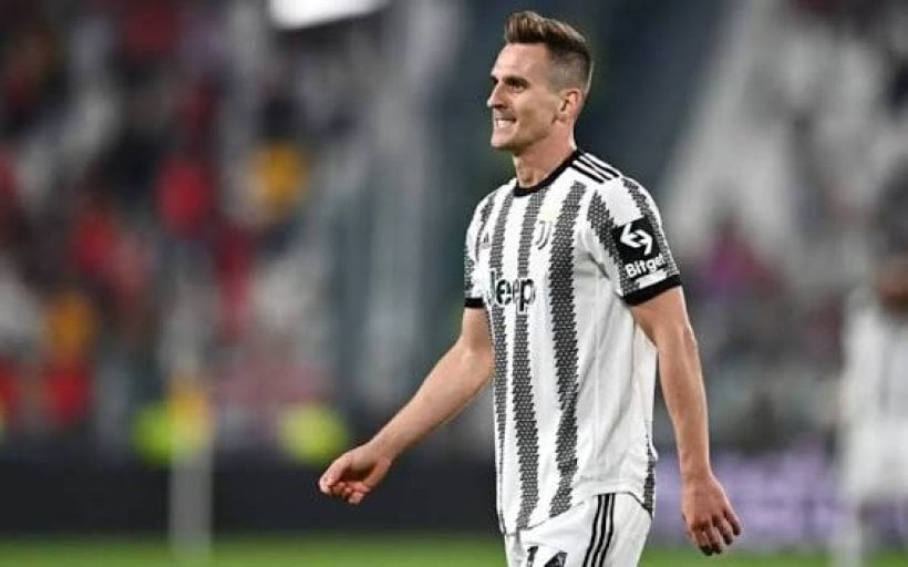 Juventus exclude Milik from Serie A and UEFA Europa League squads
