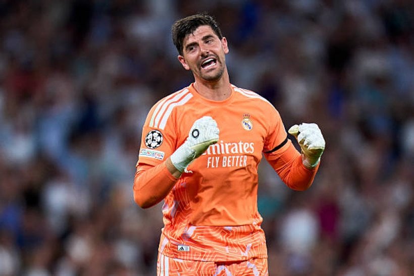 كورتوا يطمئن جماهير ريال مدريد بشأن إصابته