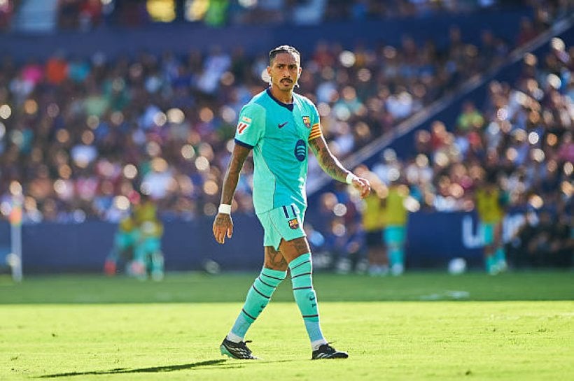 تقرير: جدل المهاجم الصريح في برشلونة.. هل يستمر رافينيا في قلب الهجوم؟