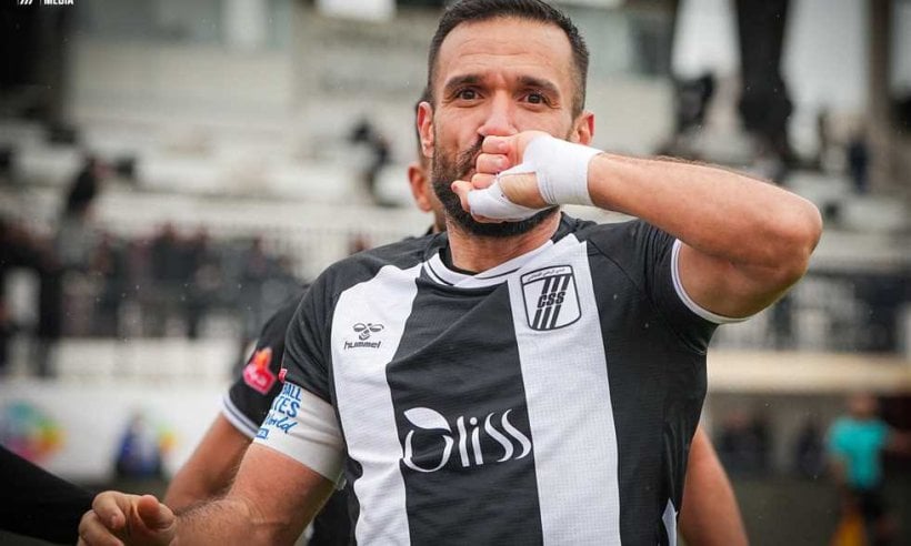 الأهلي يقدم عرضًا رسميًا لضم معلول والصفاقسي يتمسك بقائده
