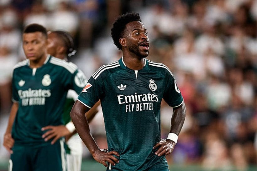 Diomande presiona a Vinicius tras brillar ante el Elche
