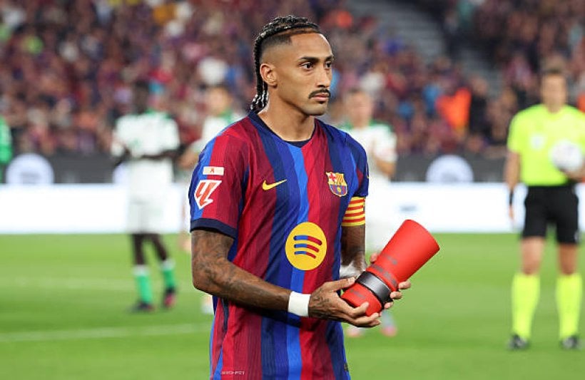 رافينيا يحسم موقفه من تجديد عقده مع برشلونة