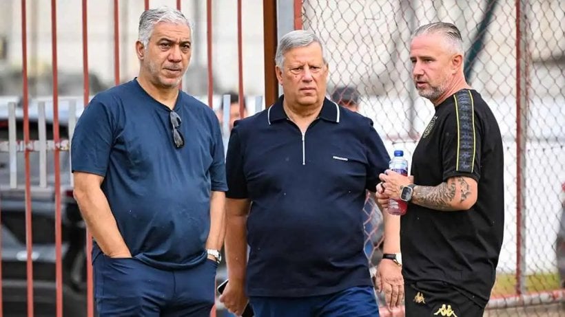 Le club tunisien de l'Espérance attend le départ de Reghecampf et identifie ses principales alternatives