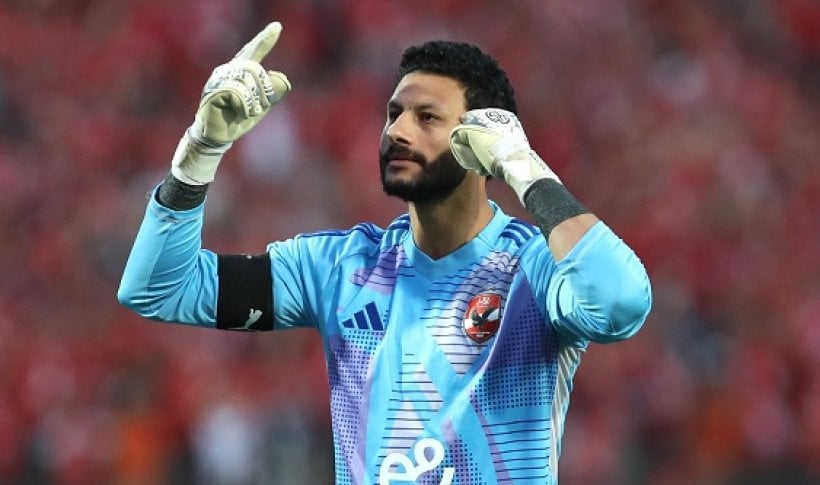 فرج عامر يدافع عن الشناوي حارس الأهلي