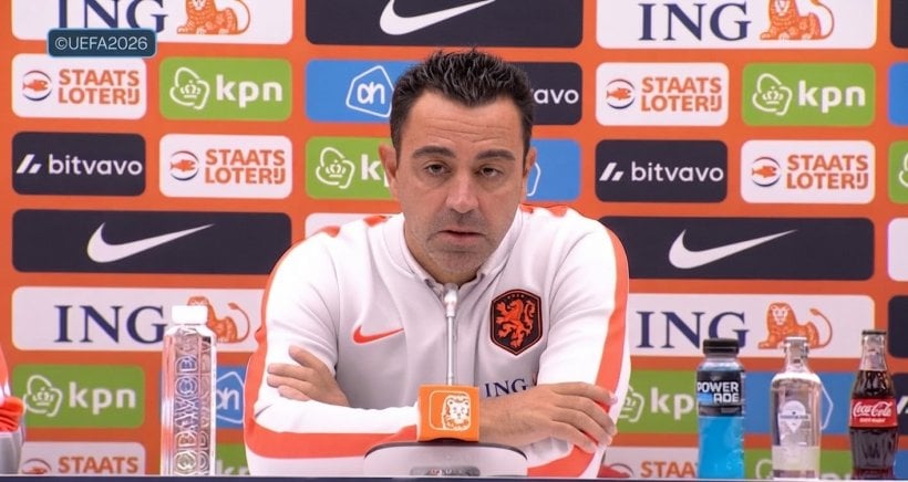 Xavi explains reasons for choosing Zirkzee over Depay