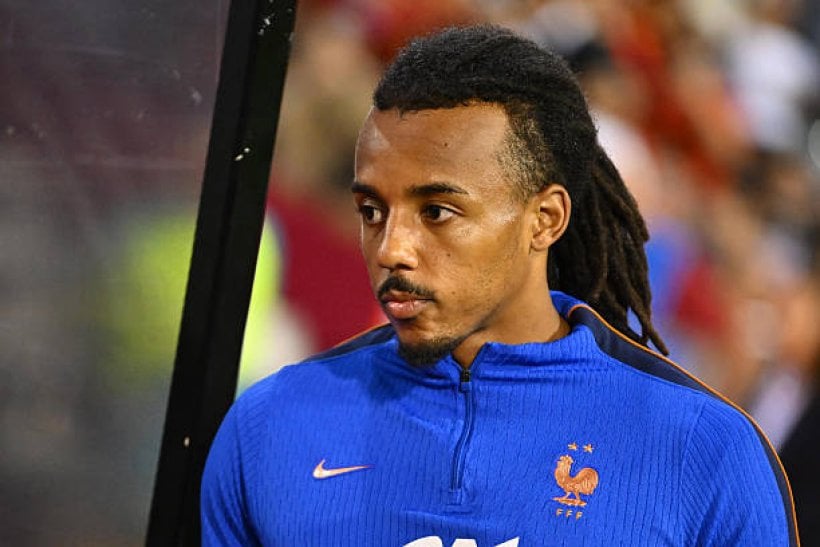 Koundé perd sa place avec la France et le FC Barcelona