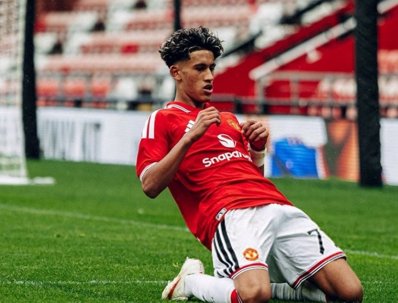 Bayern Munich moves to sign Manchester United gem