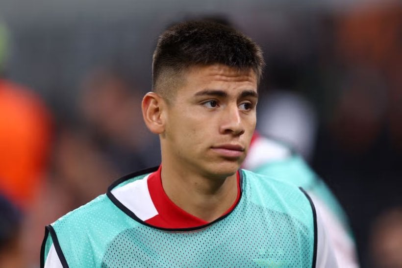 Echiverri frappe à la porte de Benfica avec force : le talent de Manchester City se prépare pour un nouveau départ