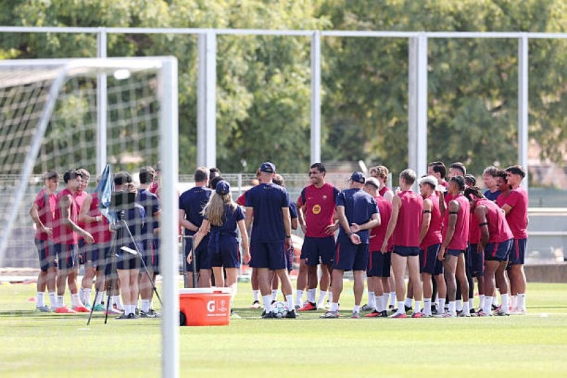 Flick welcomes back international players and Raphinha continues to be absent