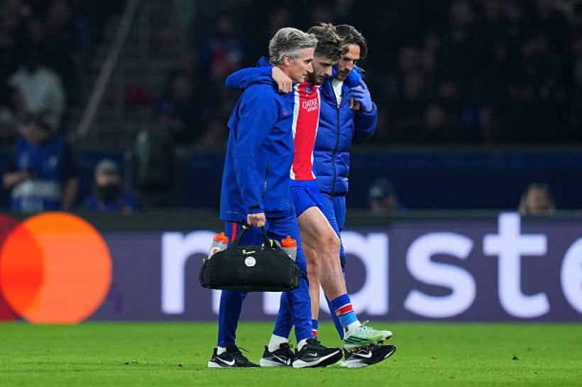 Paris Saint-Germain suffers double blow against FC Barcelona