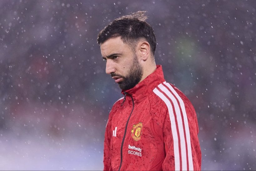 Bruno Fernandes on the bench for the first time since April 2025