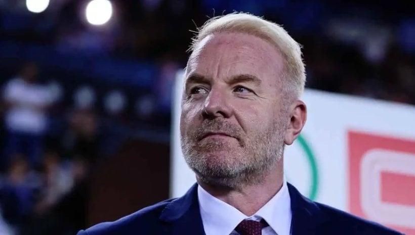 El experto en fichajes albanés Igli Tare en la mesa del Al Ahly