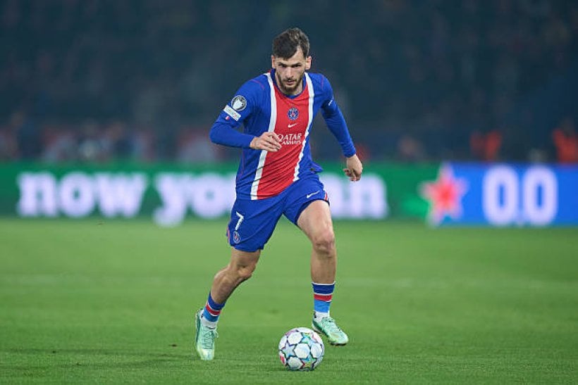 Paris Saint-Germain announces successful surgery for Kvaratskhelia